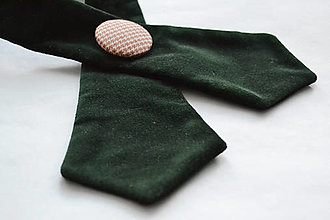 Iné doplnky - Podgoliernik - "continental tie" (Zamatový tmavozelený s pepito gombíkom) - 15174794_