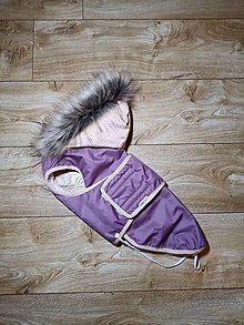 Pre zvieratá - Fialová šušťáková bunda zateplená rúnom so zapínaním na boku - 15178005_