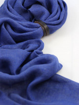 Šatky - Elegantná tmavomodrá šatka z jemného priesvitného ľanu s remienkom 74x190cm "Paris" - 15186021_