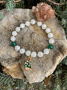 Náramky - náramok praskaný Krištáľ - Vianočný stromček (Biela-zelená) - 15191975_