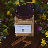 Včelie produkty - med z divých kvetov s cejlónskou škoricou - 15197869_