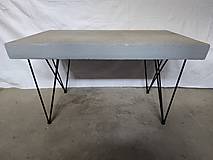 Nábytok - Predám masívny betónový stôl - 15204859_