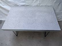 Nábytok - Predám masívny betónový stôl - 15204862_