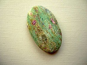 Minerály - Kabošon - rubín ve fuchsitu 34 mm, č.2f - 15209171_