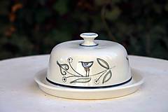 Nádoby - Ručně vyráběná porcelánová Máselnice - 15218990_