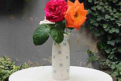 Dekorácie - Ručně vyráběná porcelánová Váza JARO 2020 - 15220675_