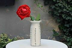 Dekorácie - Ručně vyráběná porcelánová Váza JARO 2020 - 15220682_