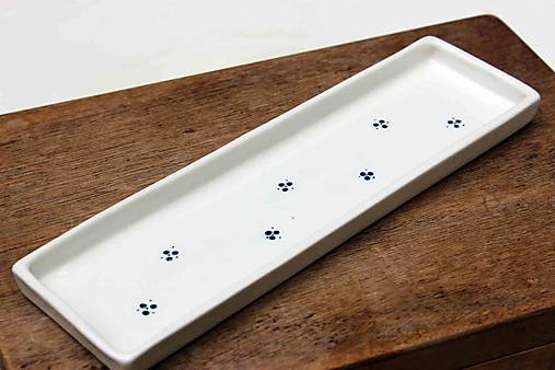 Nádoby - Ručně vyráběný Porcelánový tácek (trojtečky) - 15220649_