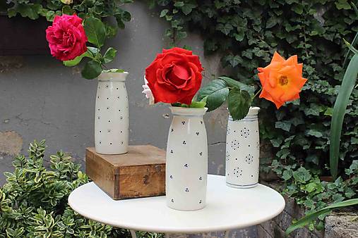 Ručně vyráběná porcelánová Váza JARO 2020
