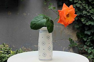Dekorácie - Ručně vyráběná porcelánová Váza JARO 2020 (kytičky kobalt) - 15220674_