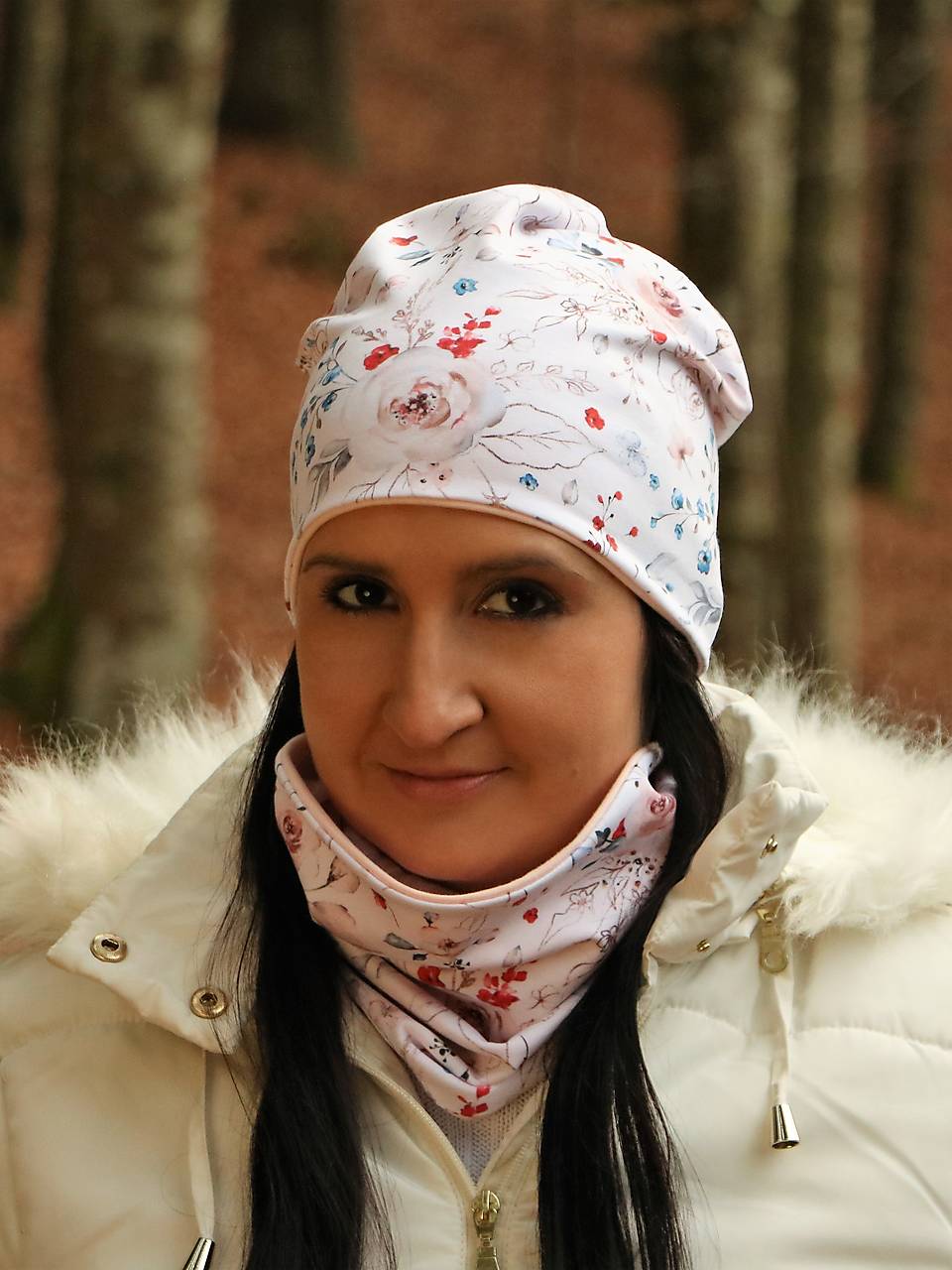 Ruže a kvetinky čiapka, nákrčník alebo set