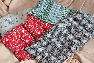 Úžitkový textil - Hrejivý vankúš LEVANDUĽA - 15221254_