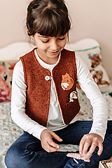 Detské oblečenie - Detská vesta zo 100% ovčej vlny s aplikáciou líšky, s bio barančekom - 15226118_