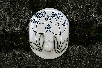 Nábytok - Ručně vyráběný porcelánový UNI věšáček (kytička 3) - 15227543_