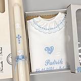 Detské oblečenie - Košieľka na krst k12 modrá v darčekovom balení a sviečka na krst modrý krížik s modrou a bielou - 15228824_