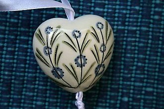Dekorácie - Ručně vyráběné porcelánové Srdíčko (kytička 1) - 15229025_