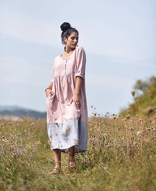 Šaty - Lněné maxišaty se zapínáním Pudrové / šedé (M) - 15230816_