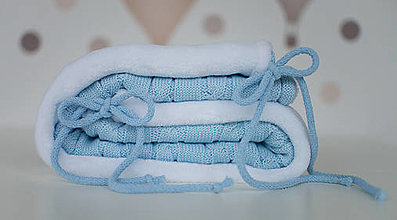 Detský textil - Nepadacia pletená deka, ,,Vrkoč", OEKO-TEX® (Modrá) - 15238750_