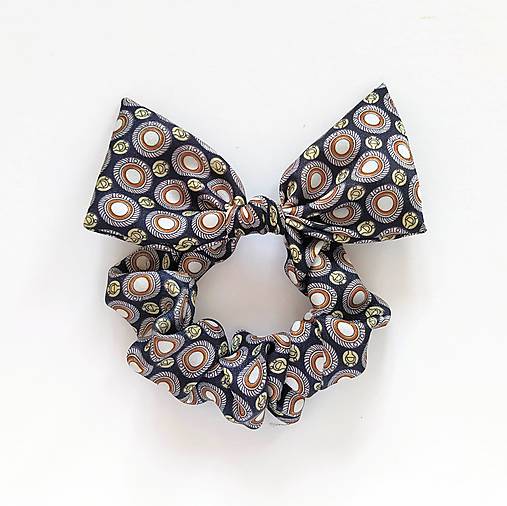 Scrunchie (tmavomodrá ornamentová)