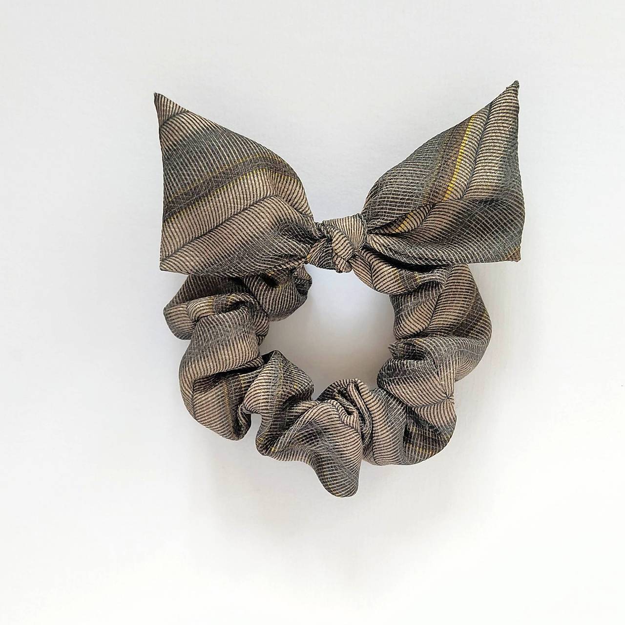 Scrunchie kravatová (hnedá)