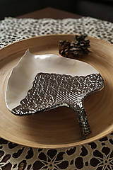 Nádoby - Moonshine Leaf mini keramicky tanier - 15244759_