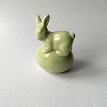 Polotovary - Veľkonočný zajačik-zelený /porcelánová figúrka/ 8cm - 15245886_