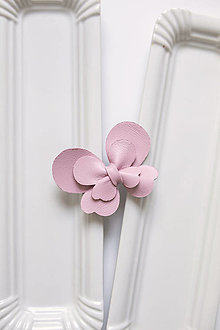 Detské doplnky - Kožený motýlik do vlasov (Baby pink) - 15247887_