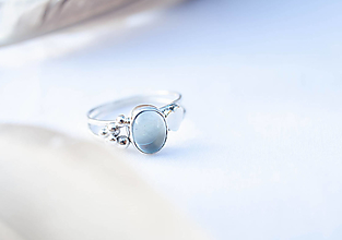 Prstene - Strieborný prsteň s akvamarínom - 15246482_