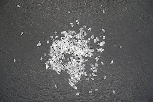 Minerály - Krištáľ zlomky - 15252055_