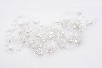 Korálky - Biele perličky so srdiečkami - 15255006_