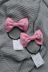 Ozdoby do vlasov - Vyšívané mašličky Ibištek ♡ (ružičky) - 15265024_