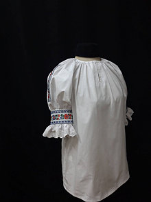 Blúzky a košele - Folklórna biela bavlnená blúzka - 15268252_