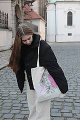 Iné tašky - Plátená taška s ručnou výšivkou kvetov - 15275040_
