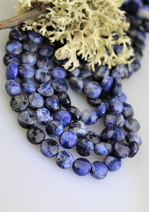 Minerály - sodalit disky brúsené 8mm-celá šnúra - 15278715_