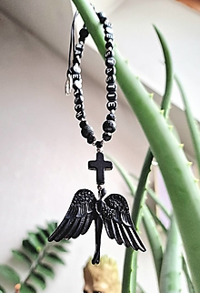 Iné šperky - Talizman s anjelom zo živice, s krížom - 15282905_