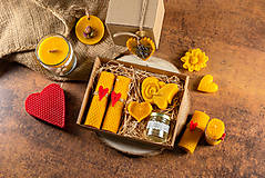 Svietidlá a sviečky - Voňavá darčeková valentínska krabička väčšia - 15281451_