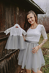 Šaty - Spoločenské šaty na dojčenie – MAMA A DCÉRA – bielo – sivé - 15284861_