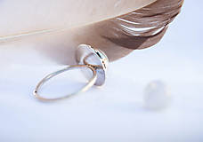 Prstene - Strieborný prsteň s bielym achátom - 15285403_