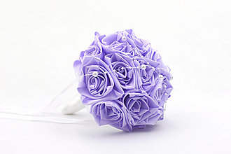 Kytice pre nevestu - Saténová kytica svadobná svetlá fialová ruže s perličkami - 15288947_