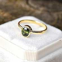 Prstene - Zásnubný prsteň so zafírom - 15295019_