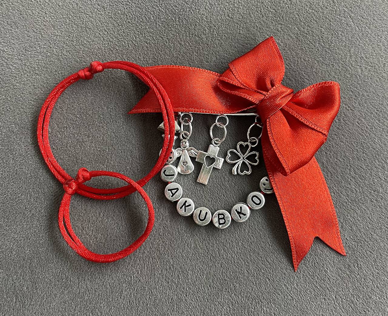 Set proti urieknutiu mama + dieťa, mašlička/stužka na kočík/vajíčko s menom + 1x dámsky náramok a 1x detský náramok