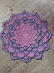 Úžitkový textil - Háčkovaný koberec Lotosový kvet - 15297663_