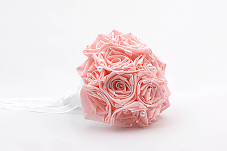 Kytice pre nevestu - Saténová kytica svadobná ružová ruže s perličkami - 15297250_