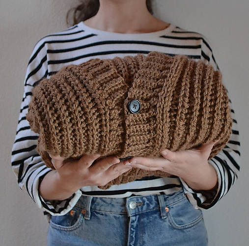 Svetre a kardigány - Háčkovaný kardigán...mandľový - 15299340_