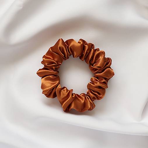  - Saténová scrunchie | MINI (Karamelová) - 15301075_