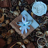 Svadobné pierka - Svetlomodré pierko s modrým kvetom 101017 - 15299540_