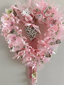 Dekorácie - Romantické ružové kvetinové srdce - 15302841_