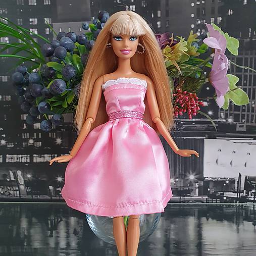 Ružové midi šaty pre Barbie