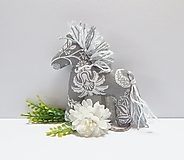 Kľúčenky - Prívesok na kľúče - koník, sivo/biele ornamenty - 15307461_