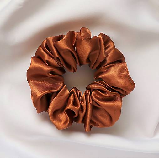  - Saténová scrunchie | CLASSIC (Karamelová) - 15312649_